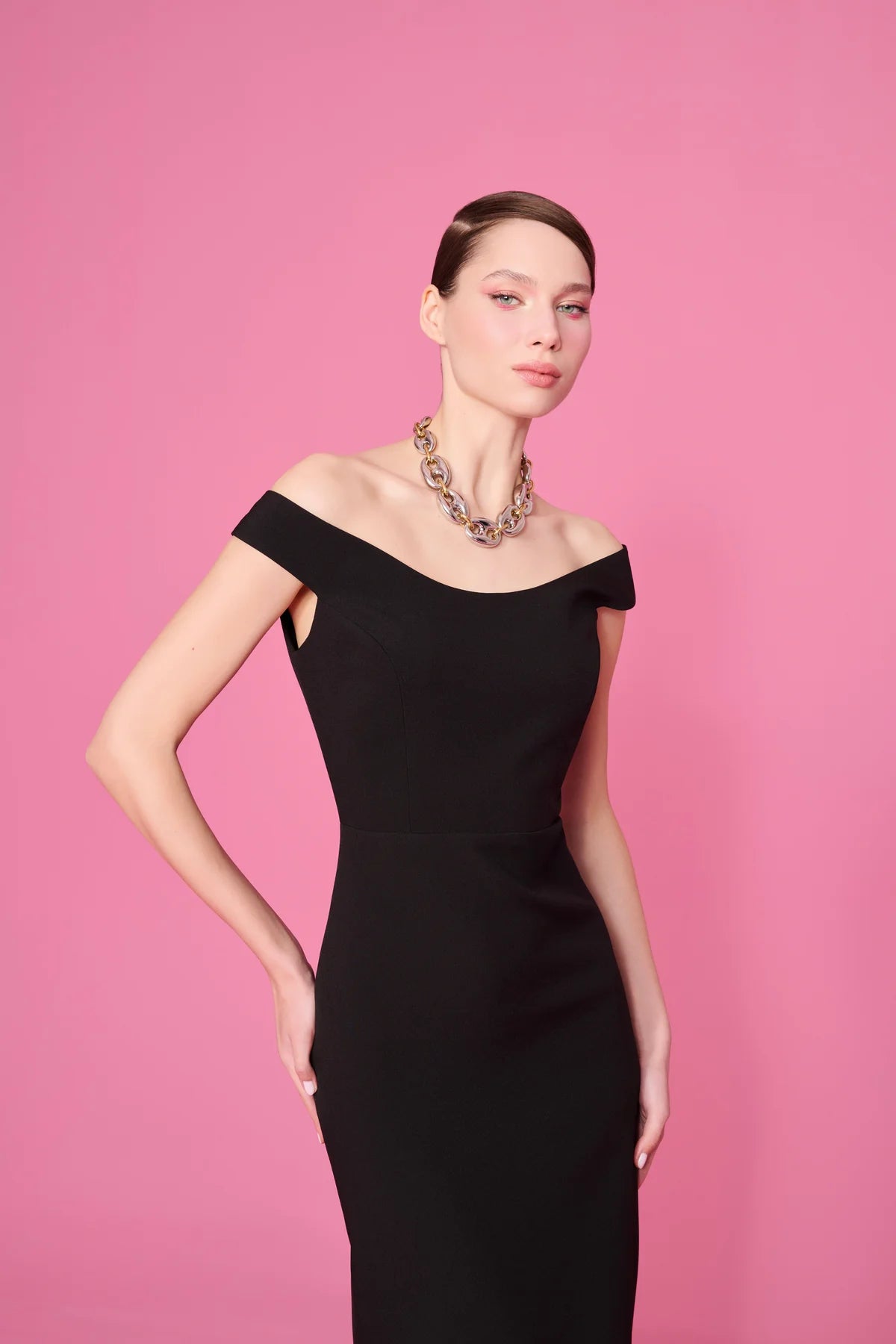 Amelia Off-Shoulder Minimal Midi Dress