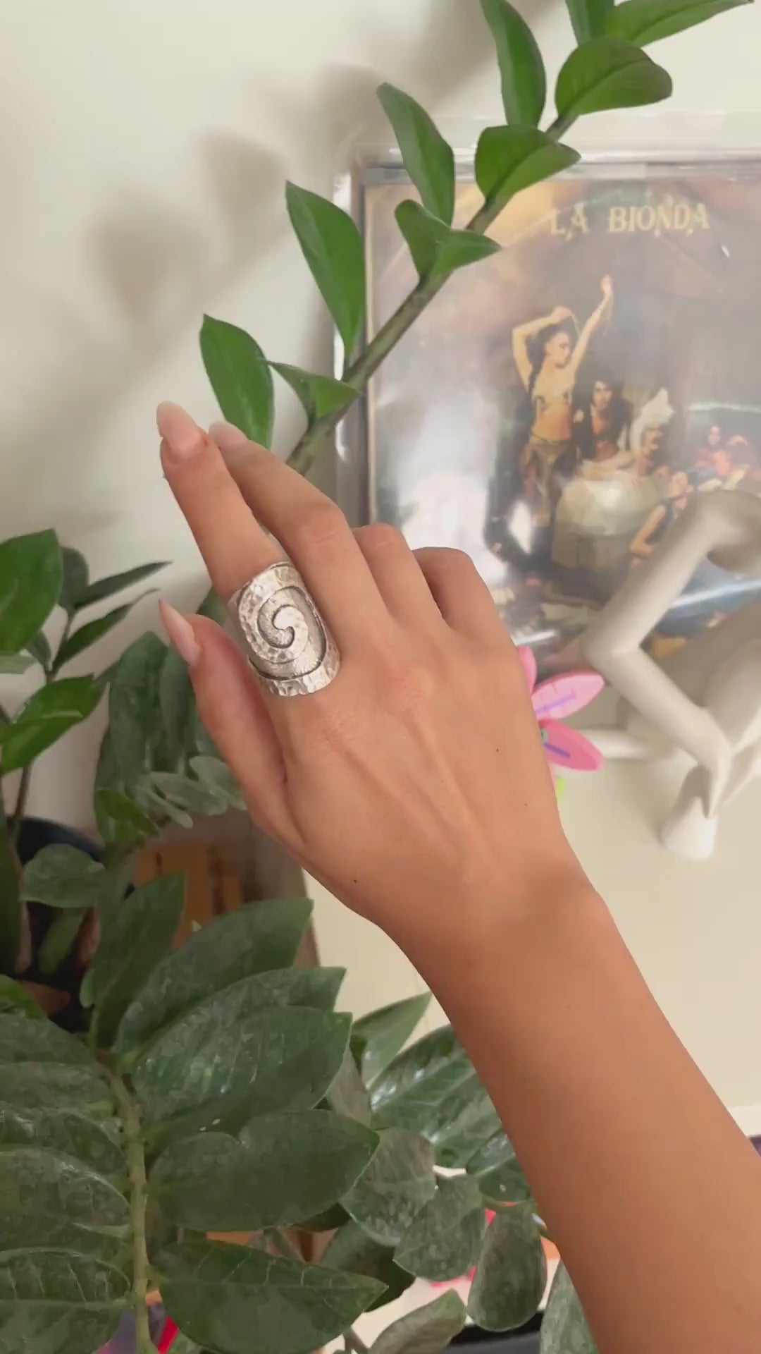 Whirl Ring